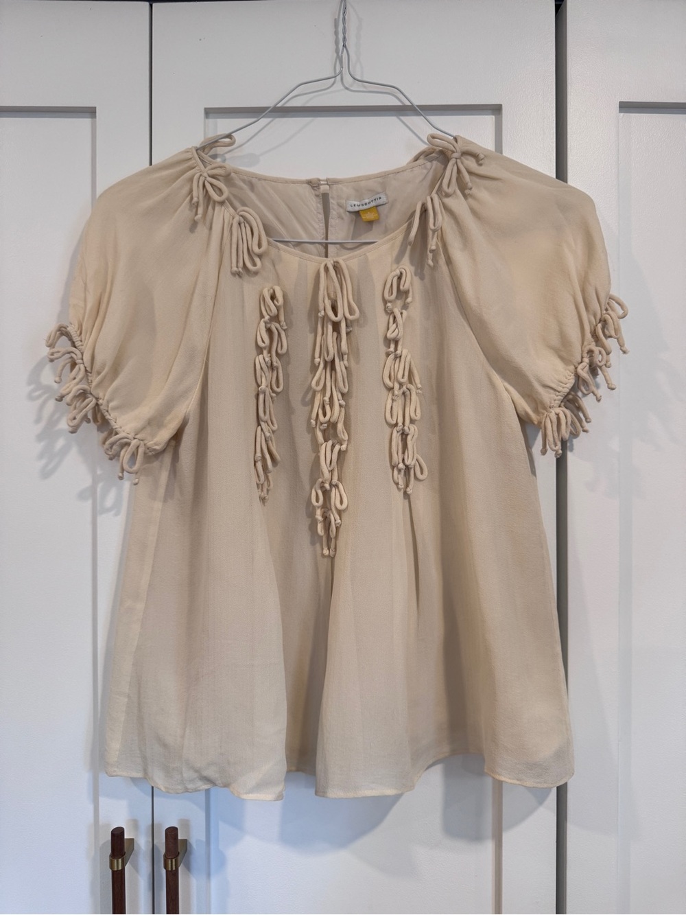 leifsdottir Cream feminine silk top with bow details